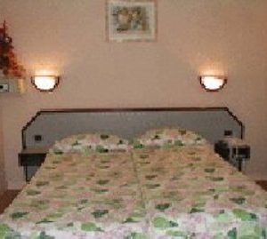 Habitación Estándar con 2 Camas Individuales